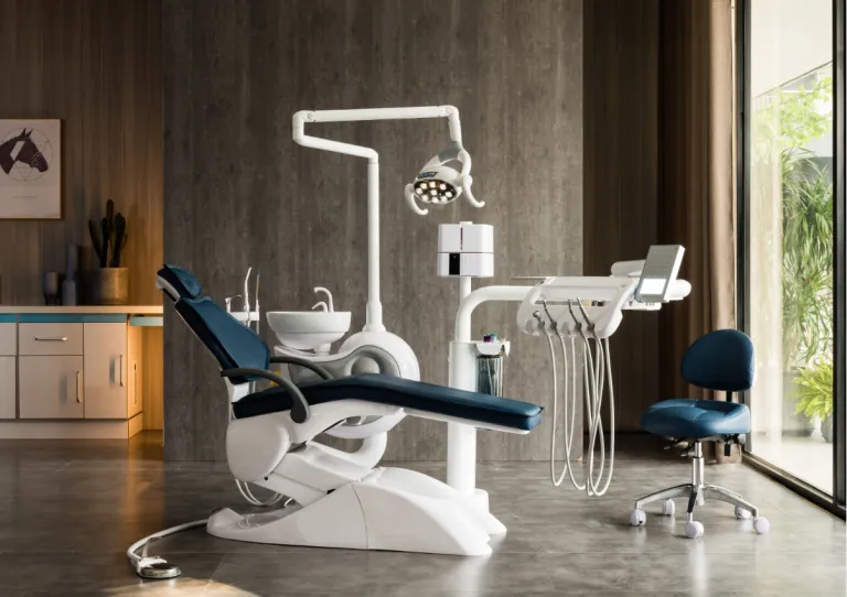 Equipo de silla dental YAYIDA Unidad de silla dental de desinfección de estructura estable tipo piso de lujo con sensor de luz LED